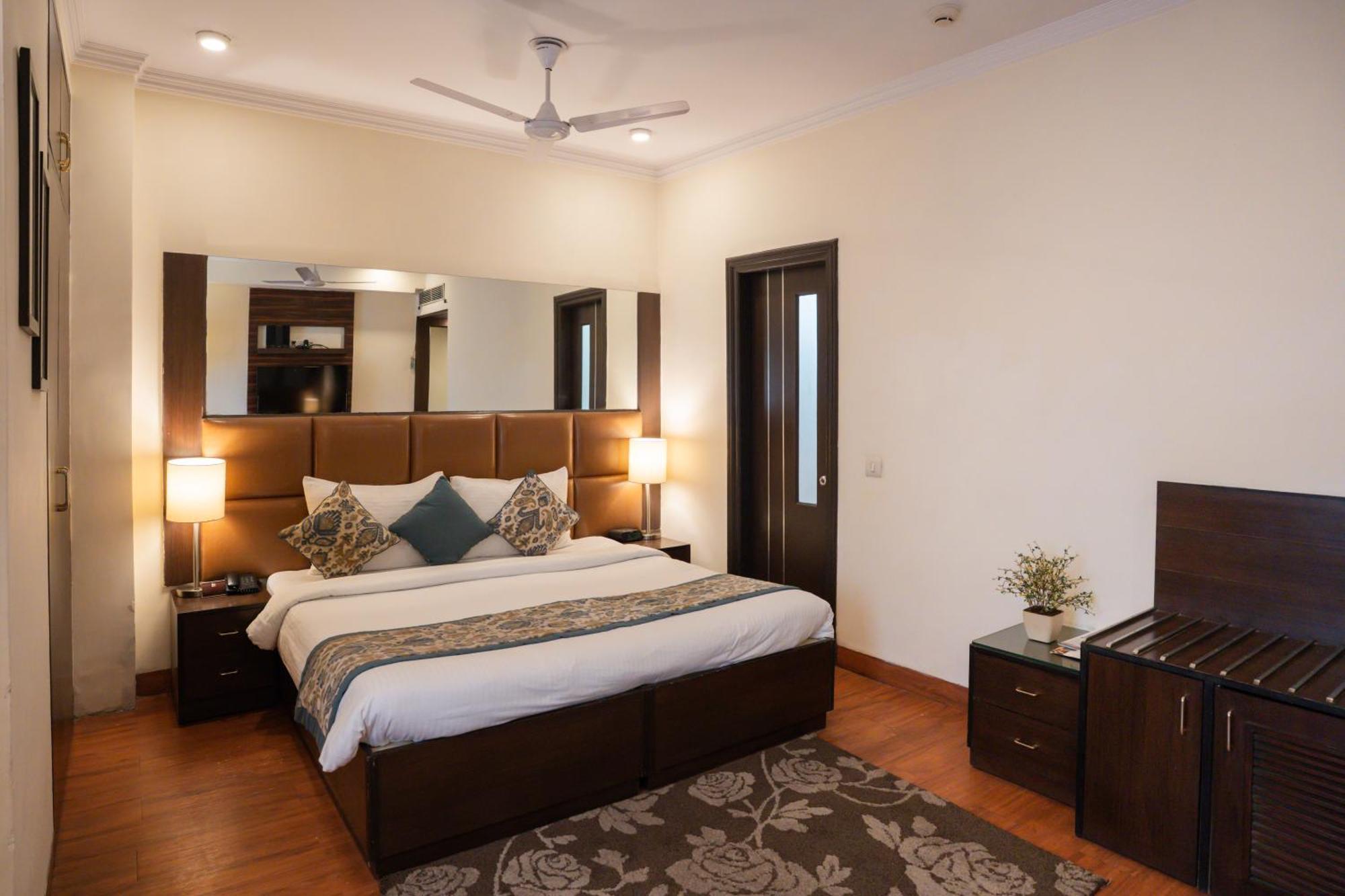Ahuja Residency Cyber City II غورغاون المظهر الخارجي الصورة
