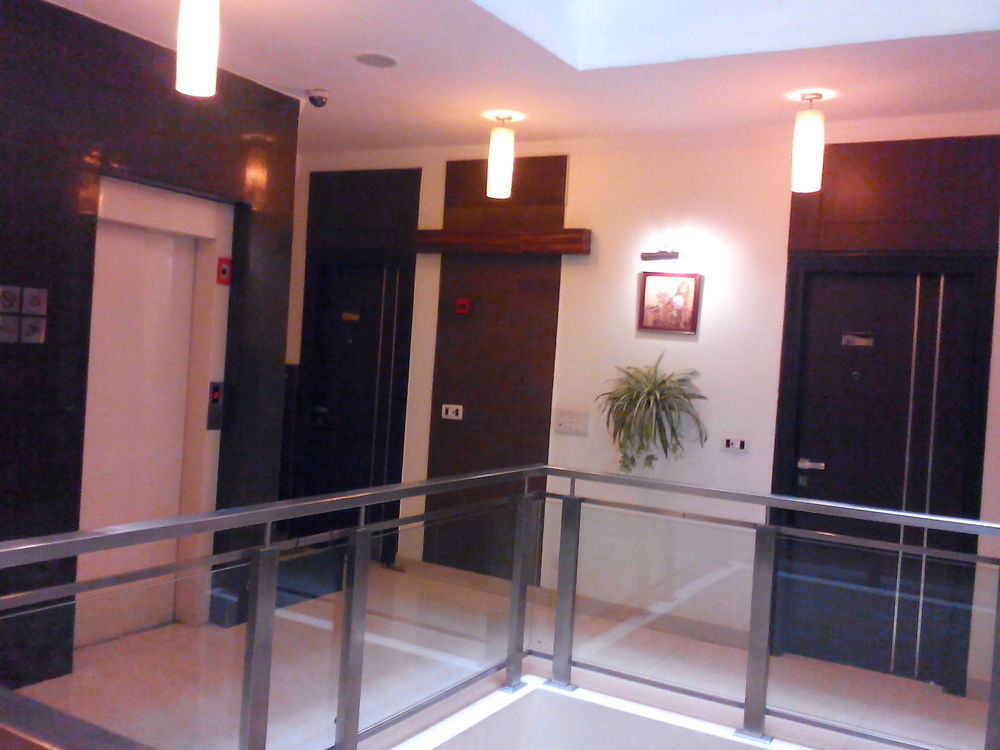 Ahuja Residency Cyber City II غورغاون المظهر الخارجي الصورة